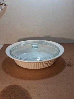 Corning Ware French White Oval Casserole Dish 4 Qt 3.8 L Stoneware 15 1/2"” L